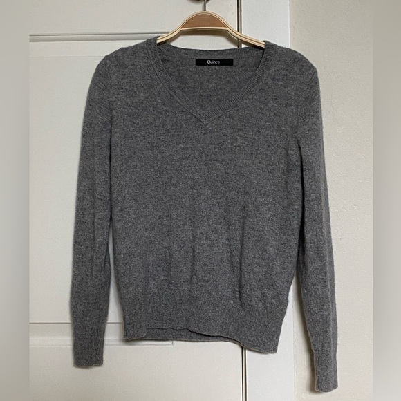 Quince Mongolian Cashmere V Neck Sweater in Grey - Picture 4 of 9